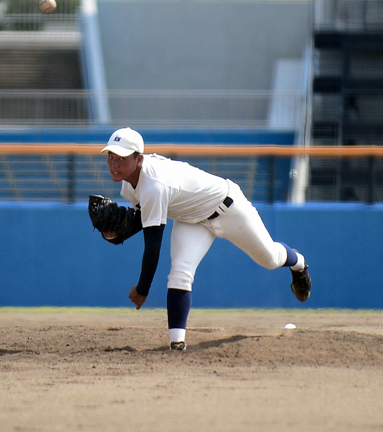 2番手で5回表から登板した静岡商・中沢