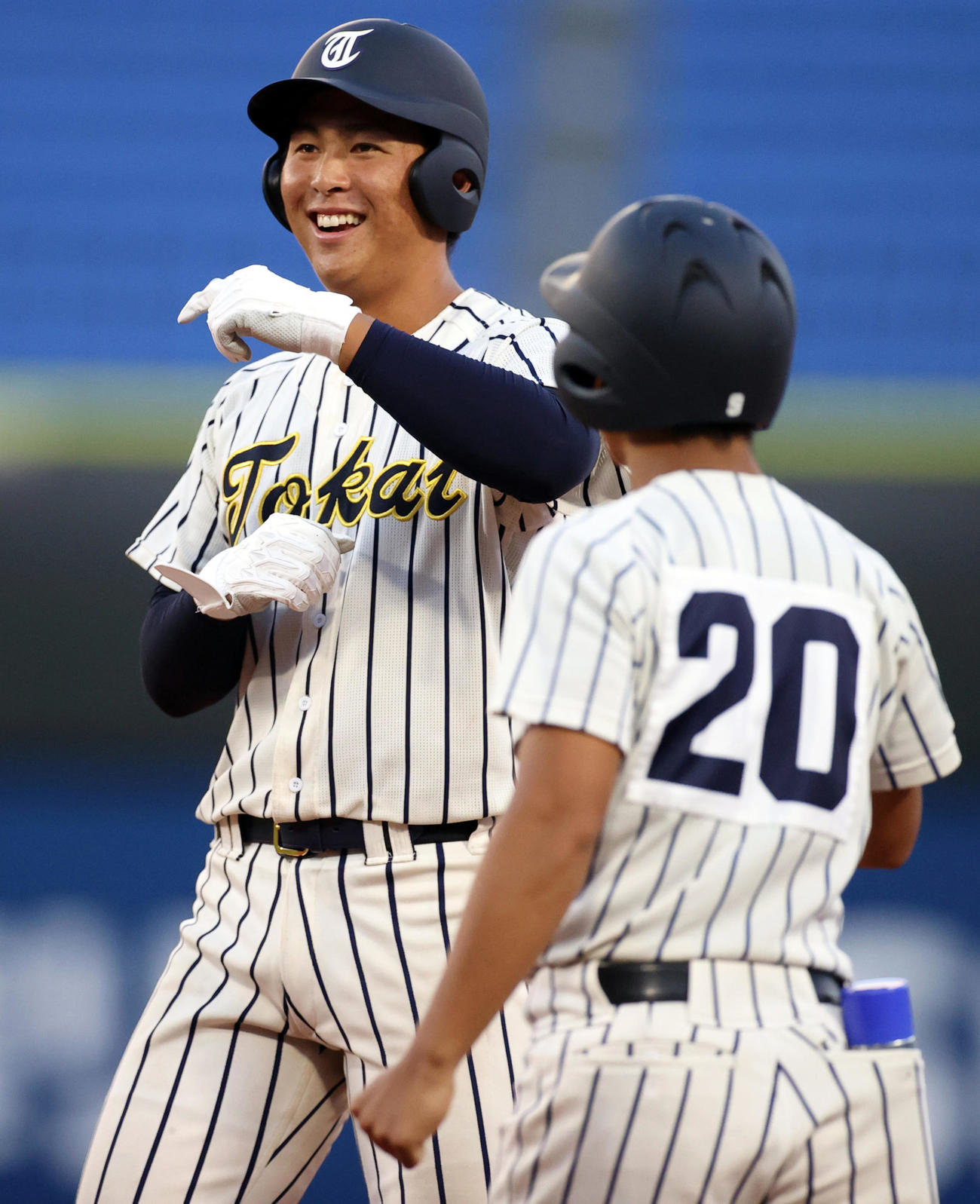 東海大相模対相洋　8回表東海大相模2死満塁、2点適時打を放つ東海大相模・西川（撮影・狩俣裕三）