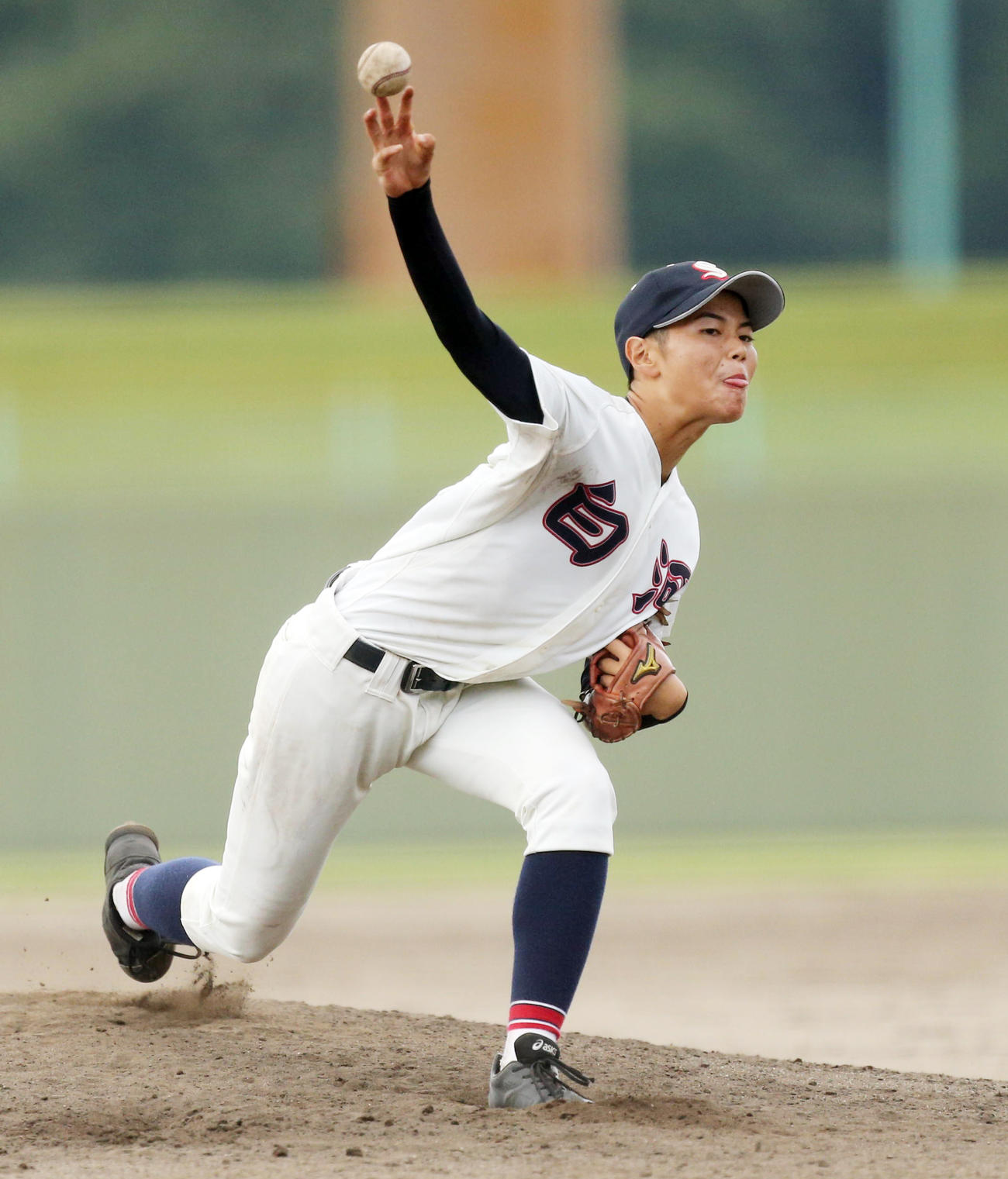 石川対白河　力投する白河・矢吹（撮影・野上伸悟）