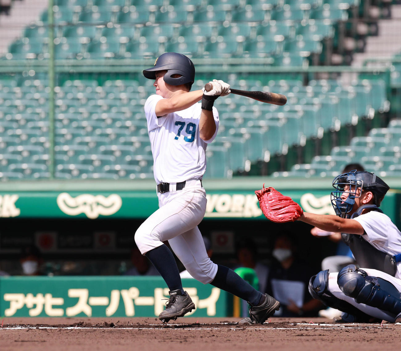 プロ志望高校生合同練習会　二塁打を放つ沖学園・田川駿祐（撮影・清水貴仁）