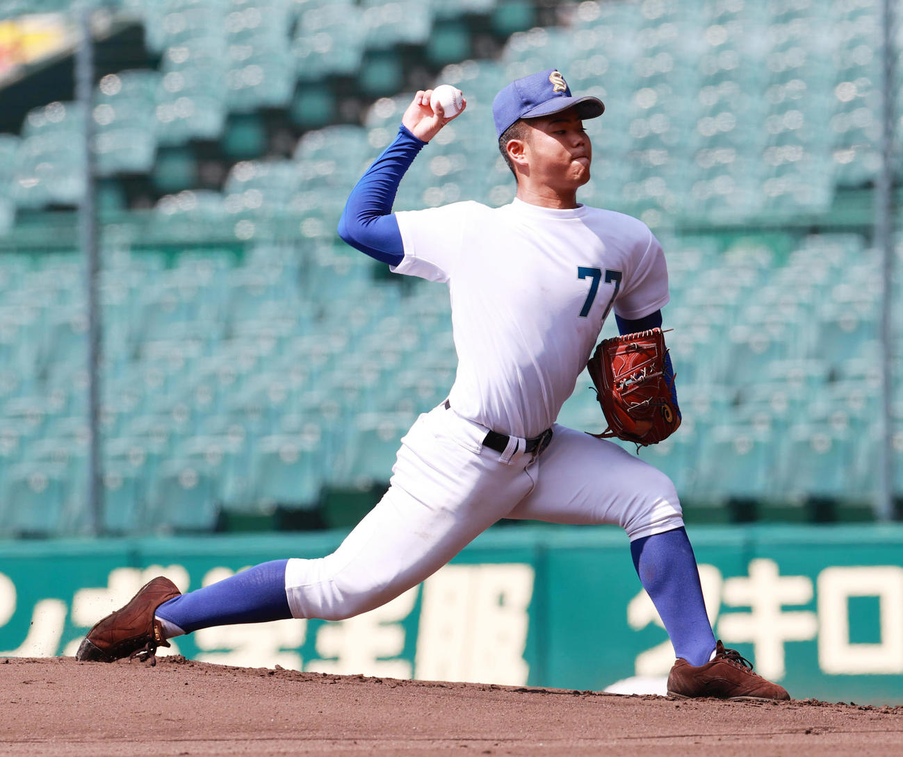 プロ志望高校生合同練習会　登板する松山聖陵・平安山陽投手（撮影・清水貴仁）