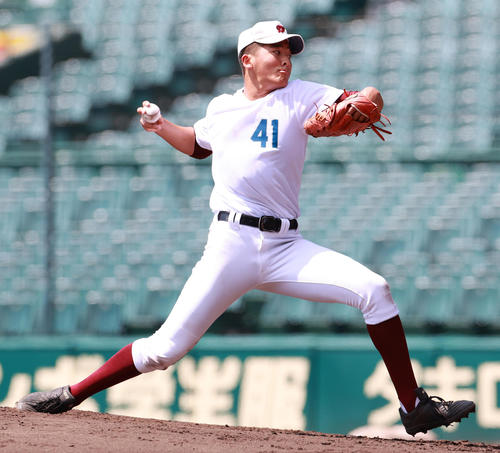 プロ志望高校生合同練習会　登板する柳井商工・阿部克哉投手（撮影・清水貴仁）