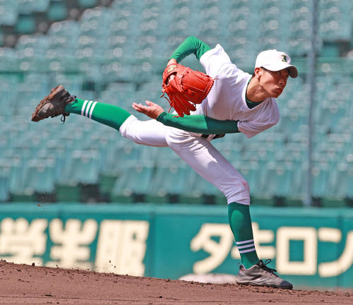 プロ志望高校生合同練習会　登板する松山城南・合田明弘投手（撮影・清水貴仁）