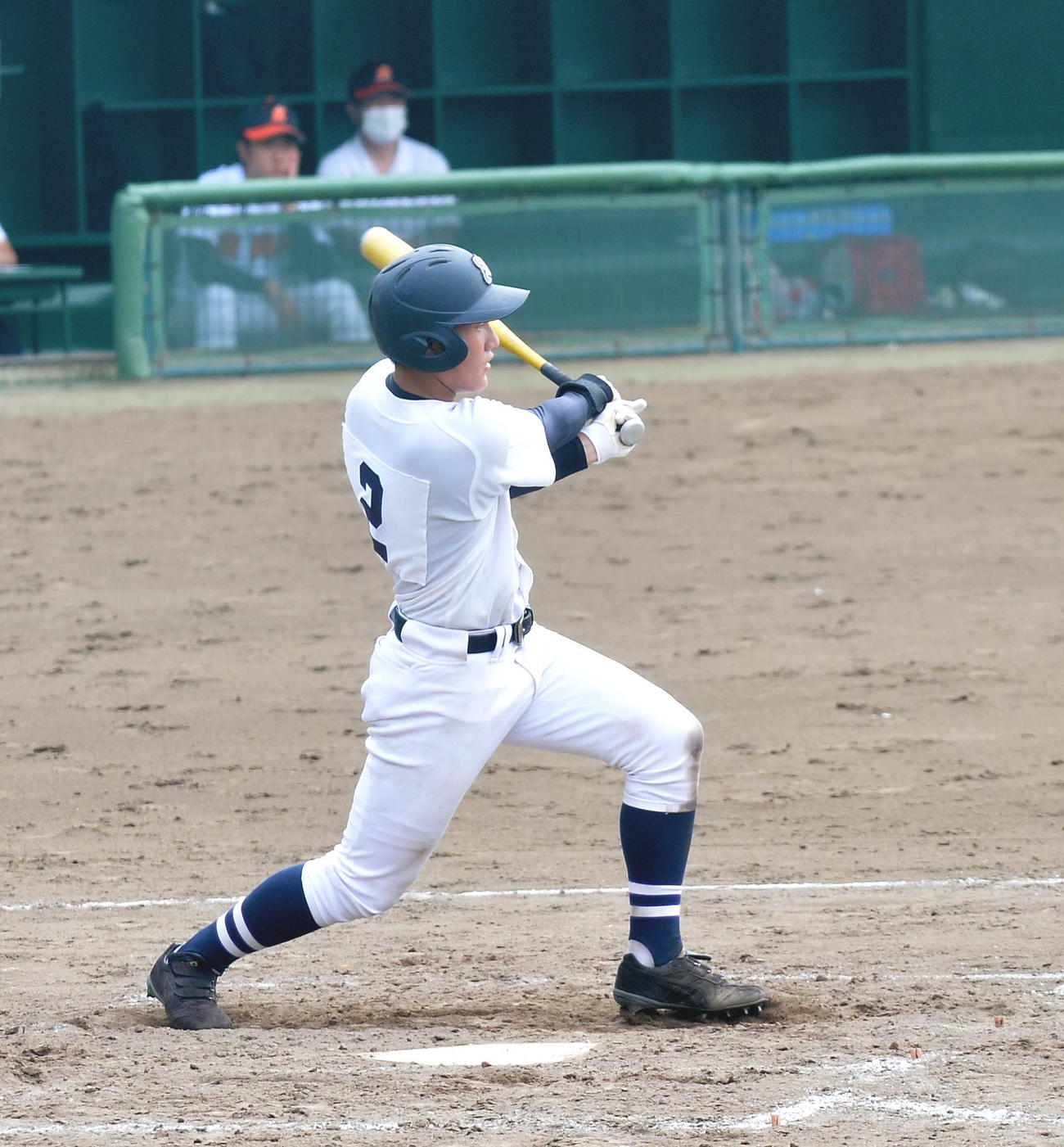 盛岡南対岩手　5回裏岩手2死一塁、左前打を放つ小野晃（撮影・佐藤究）　