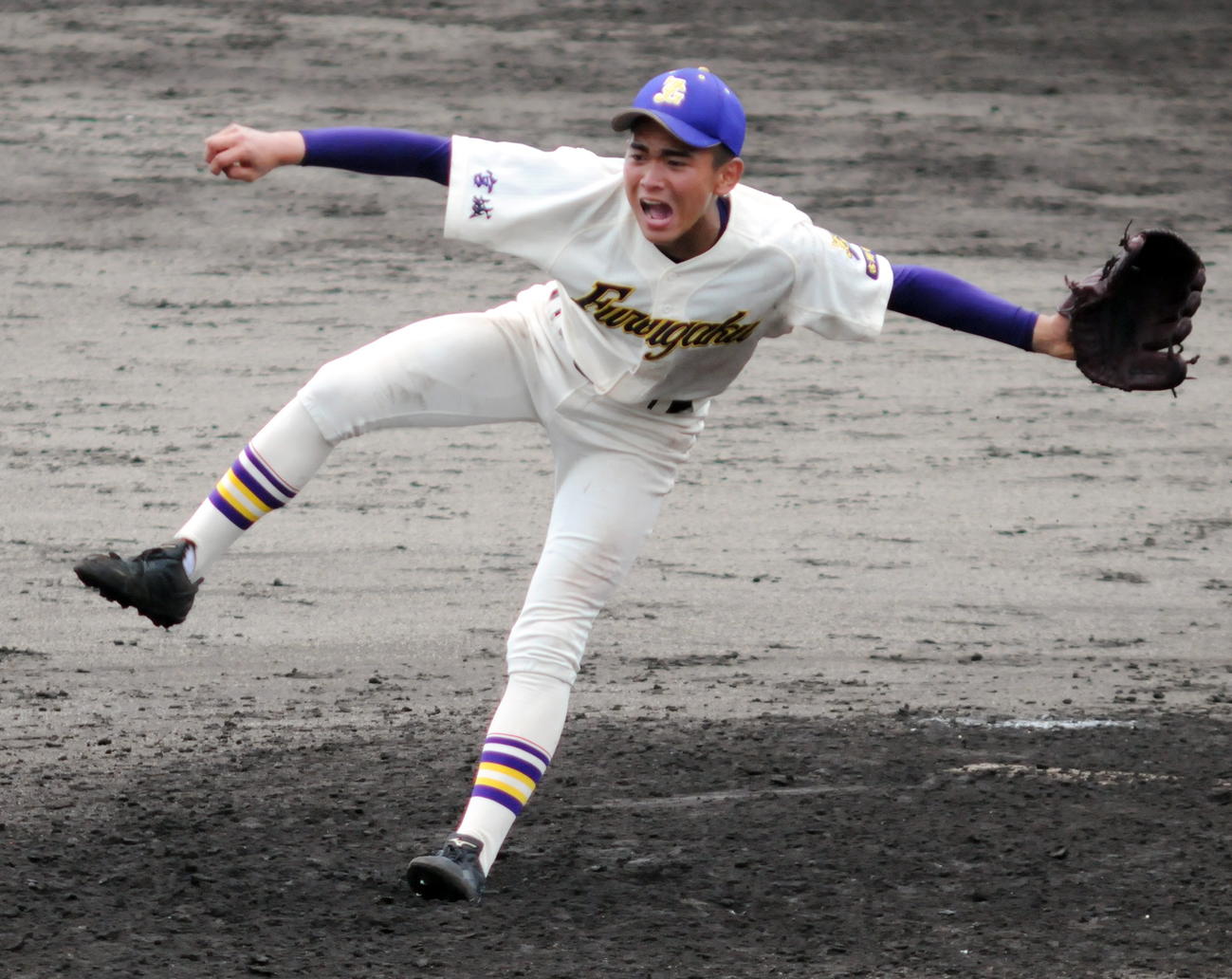 仙台高専名取対古川学園　4回途中から救援した古川学園の1年生右腕・三浦龍政は残り6回を5安打2失点に抑える