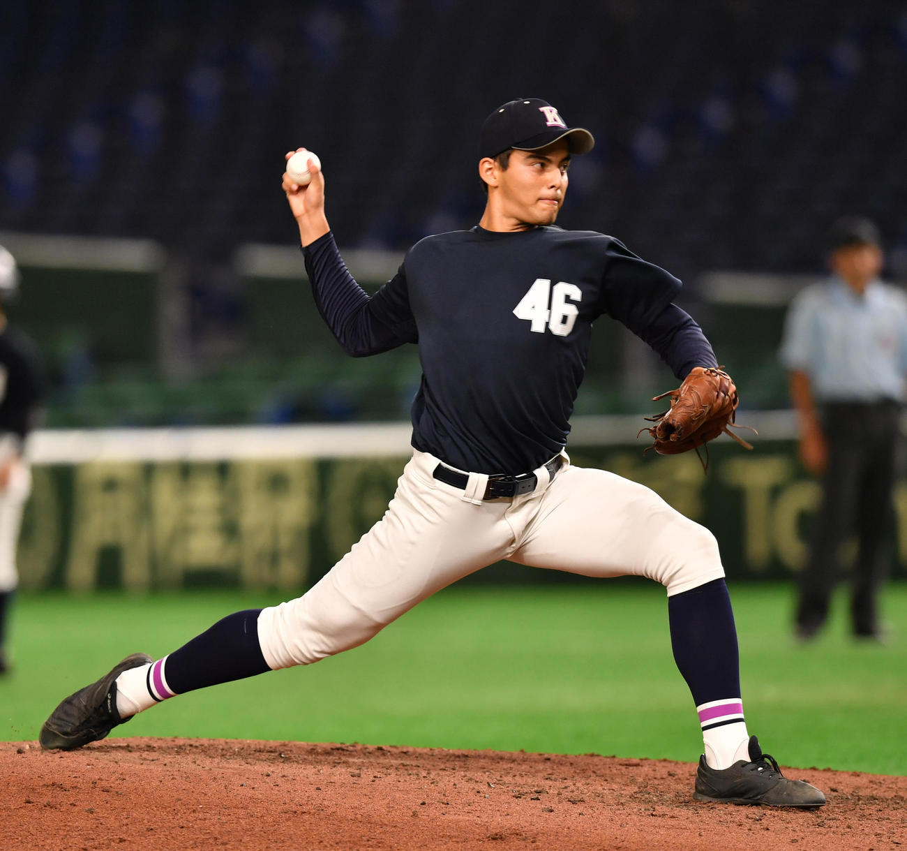 シート打撃に登板する国学院栃木・シャピロ　マシュー一郎（撮影・柴田隆二）