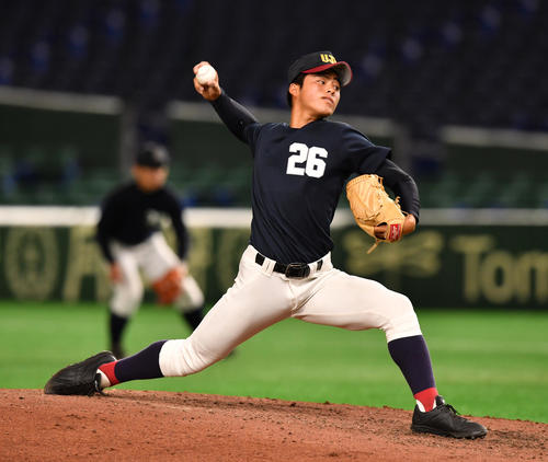 シート打撃に登板する浦和実・豆田（撮影・柴田隆二）