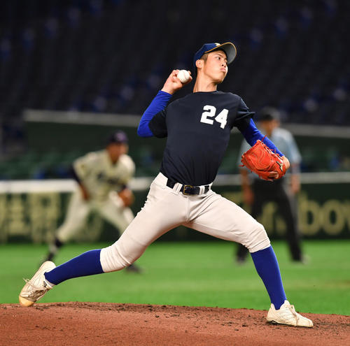 シート打撃に登板する高崎健康福祉大高崎・橋本（撮影・柴田隆二）