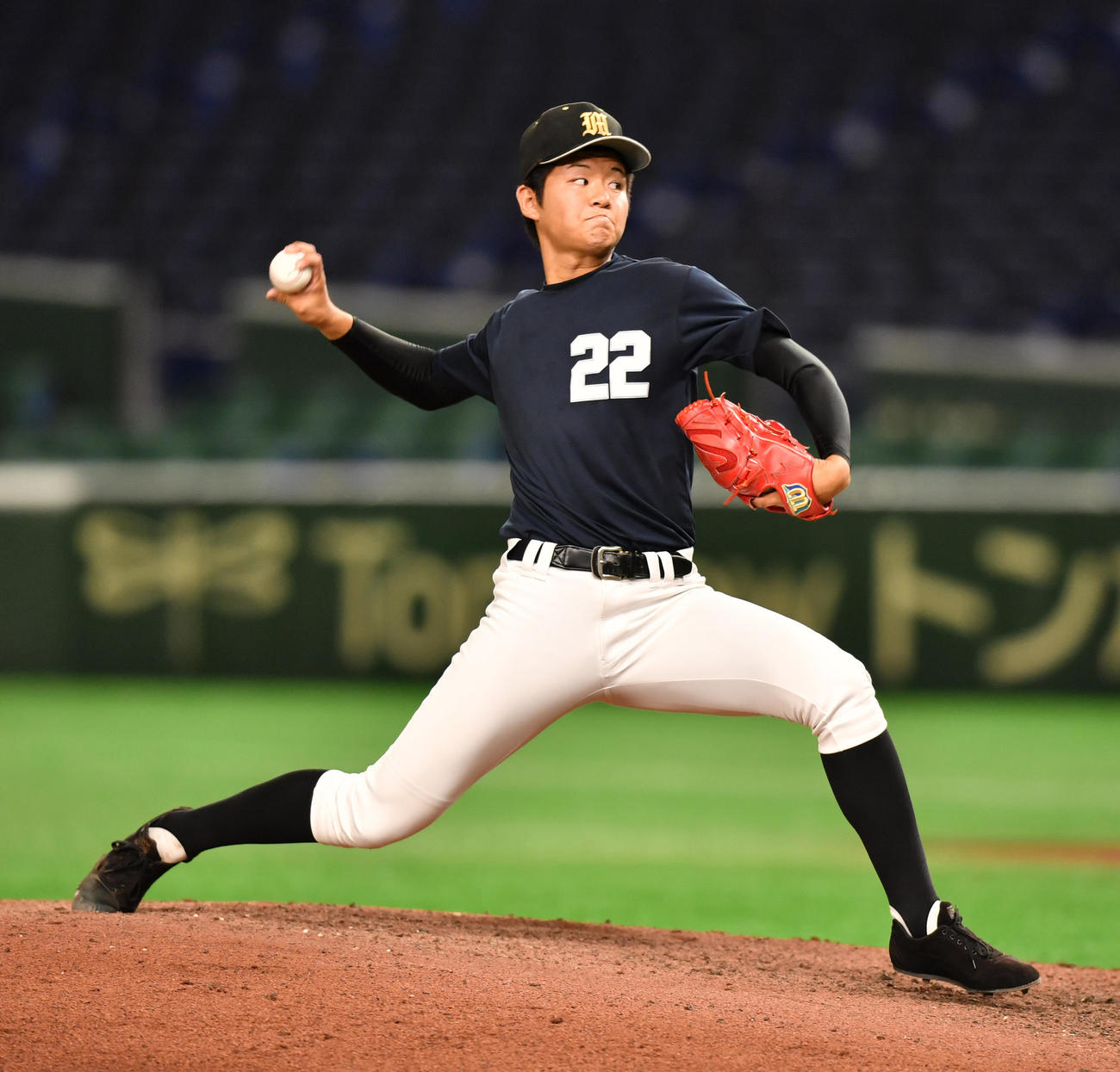 シート打撃に登板するノースアジア大明桜・佐々木（撮影・柴田隆二）