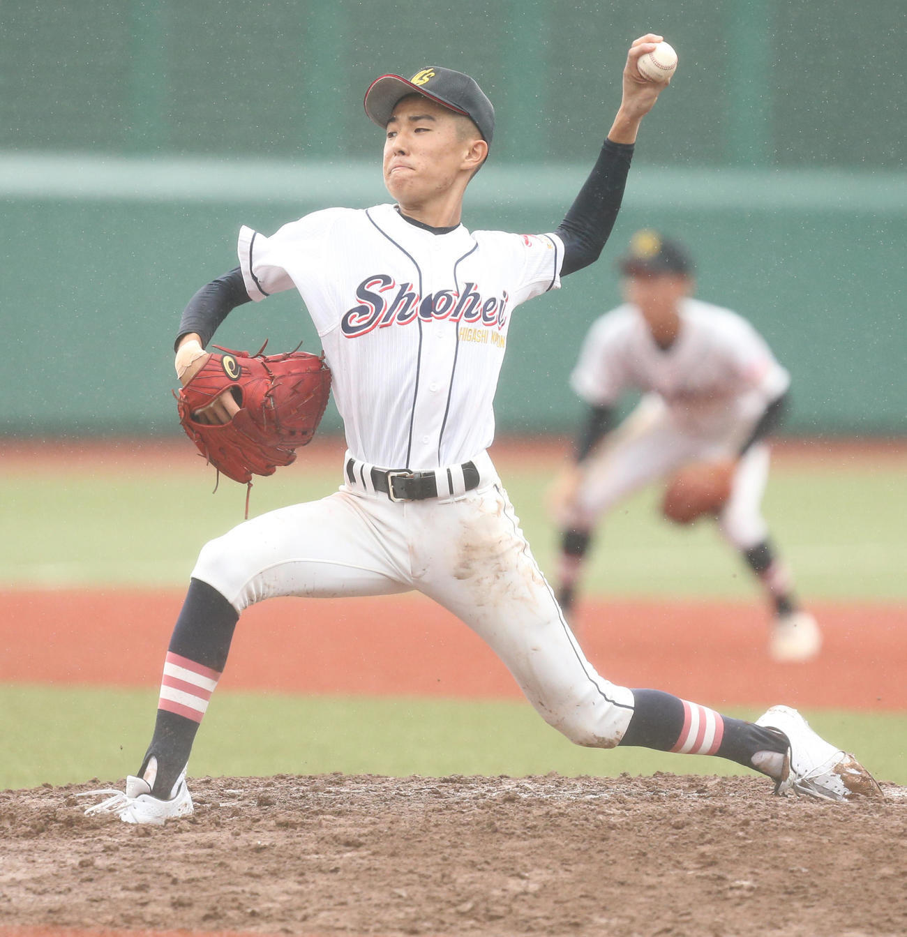 東日本国際大昌平対聖光学院　準力投する東日本国際大昌平・矢板（撮影・野上伸悟）