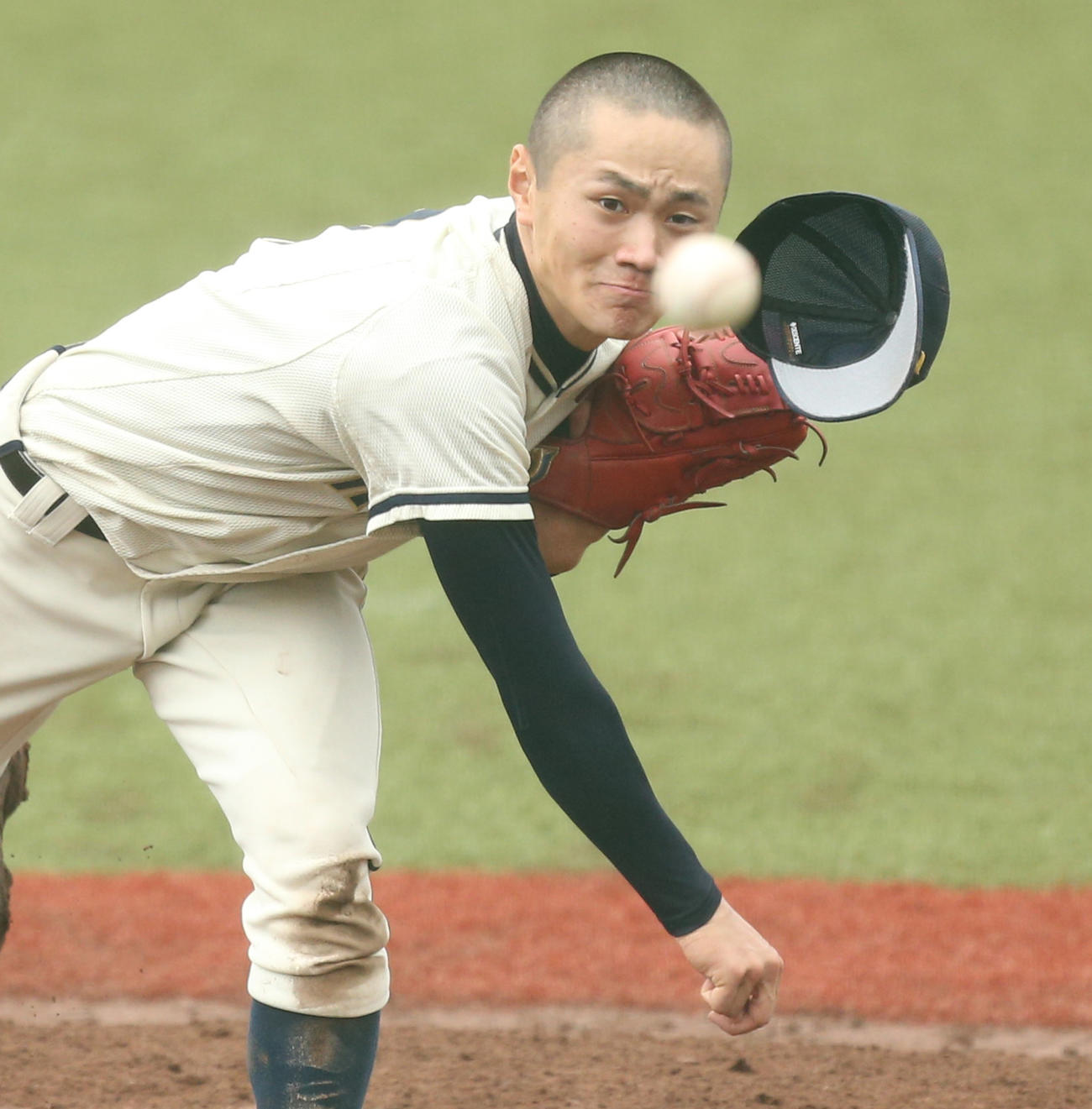 会津対福島東　力投する福島東・鈴木征（撮影・野上伸悟