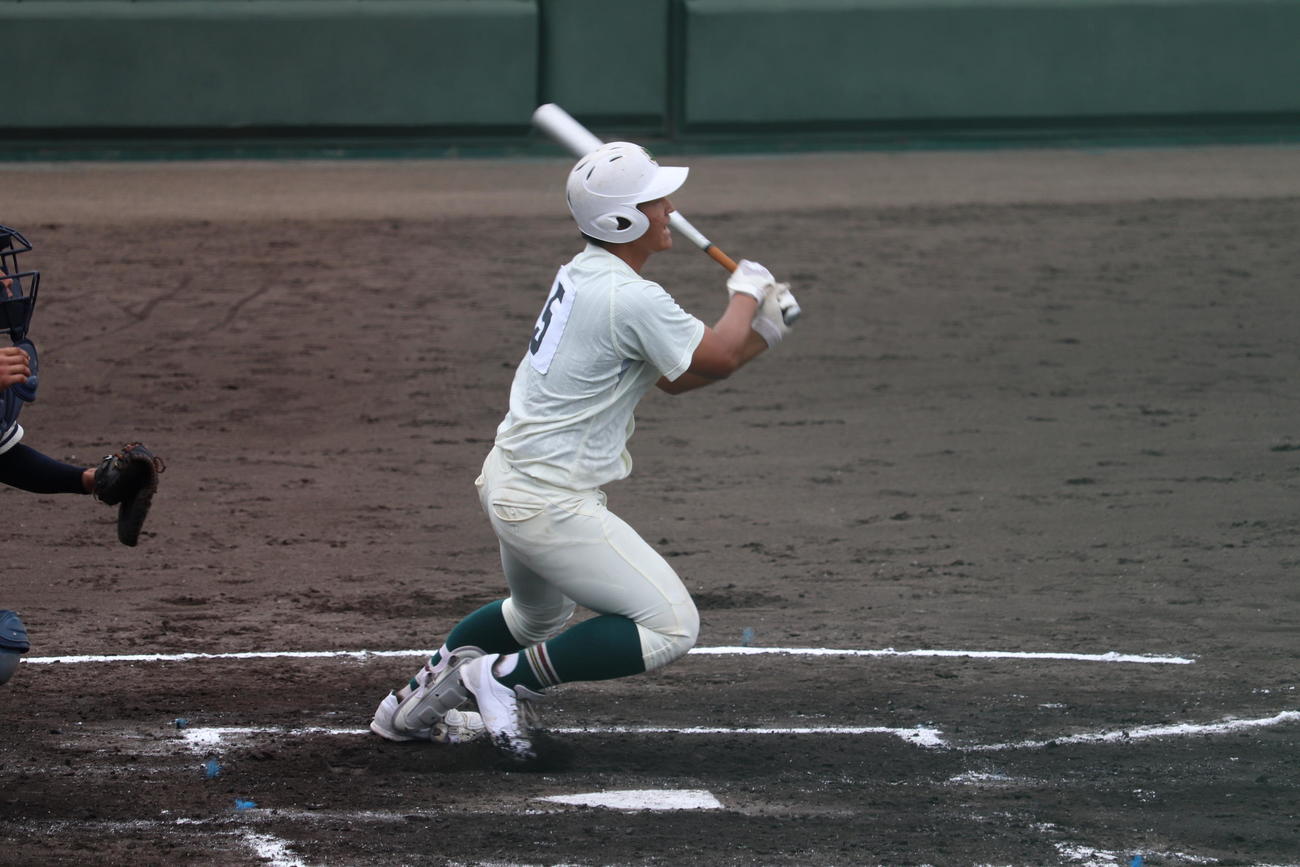 初回に先制の犠飛を放つなどの活躍を見せた高野山・渡辺