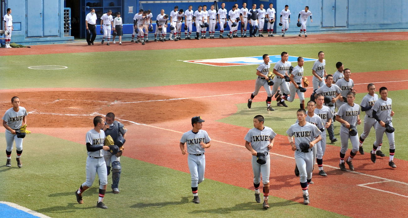 古川工対仙台育英　新チーム初公式戦の仙台育英は登録20人中ベンチ入り19人で白星発進