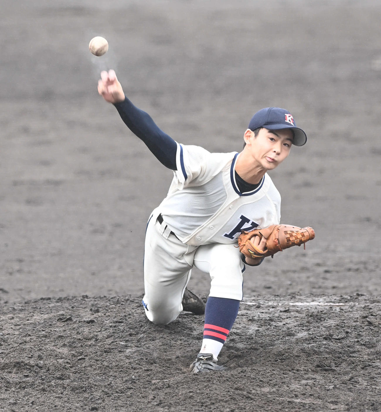 鎌倉学園対桐蔭学園　5回無失点でコールド勝ちした鎌倉学園先発の増島（撮影・山崎安昭）