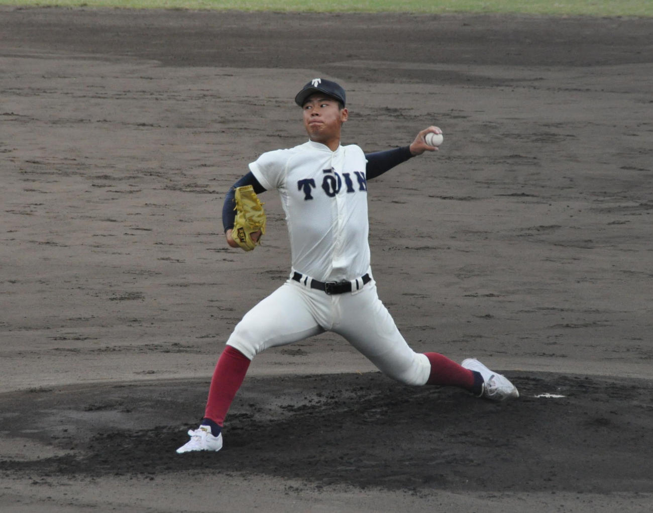 履正社対大阪桐蔭　大阪桐蔭先発の松浦慶斗投手（2年）