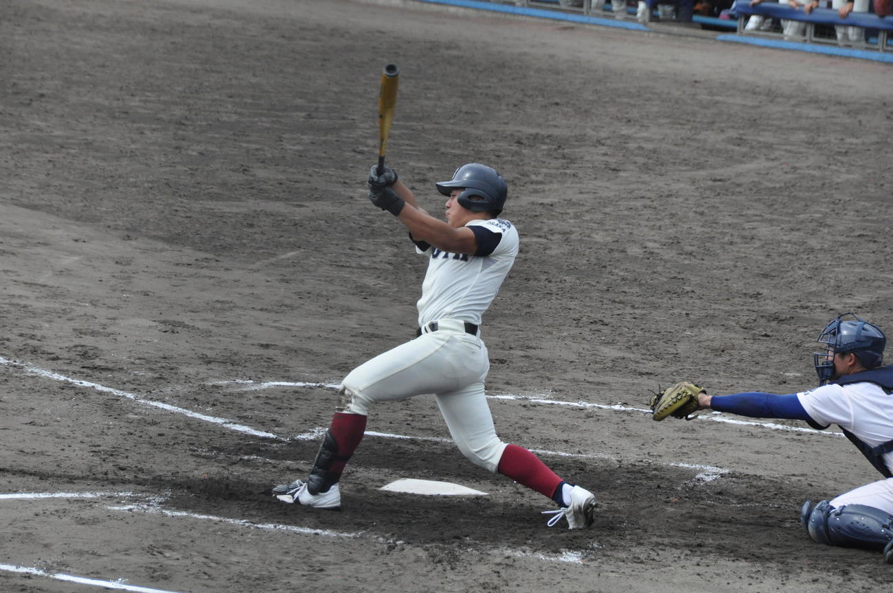 履正社対大阪桐蔭　大阪桐蔭3回。1点を先制しなおも1死二塁。4番池田陵真外野手（2年）は左翼線へ適時二塁打を放つ