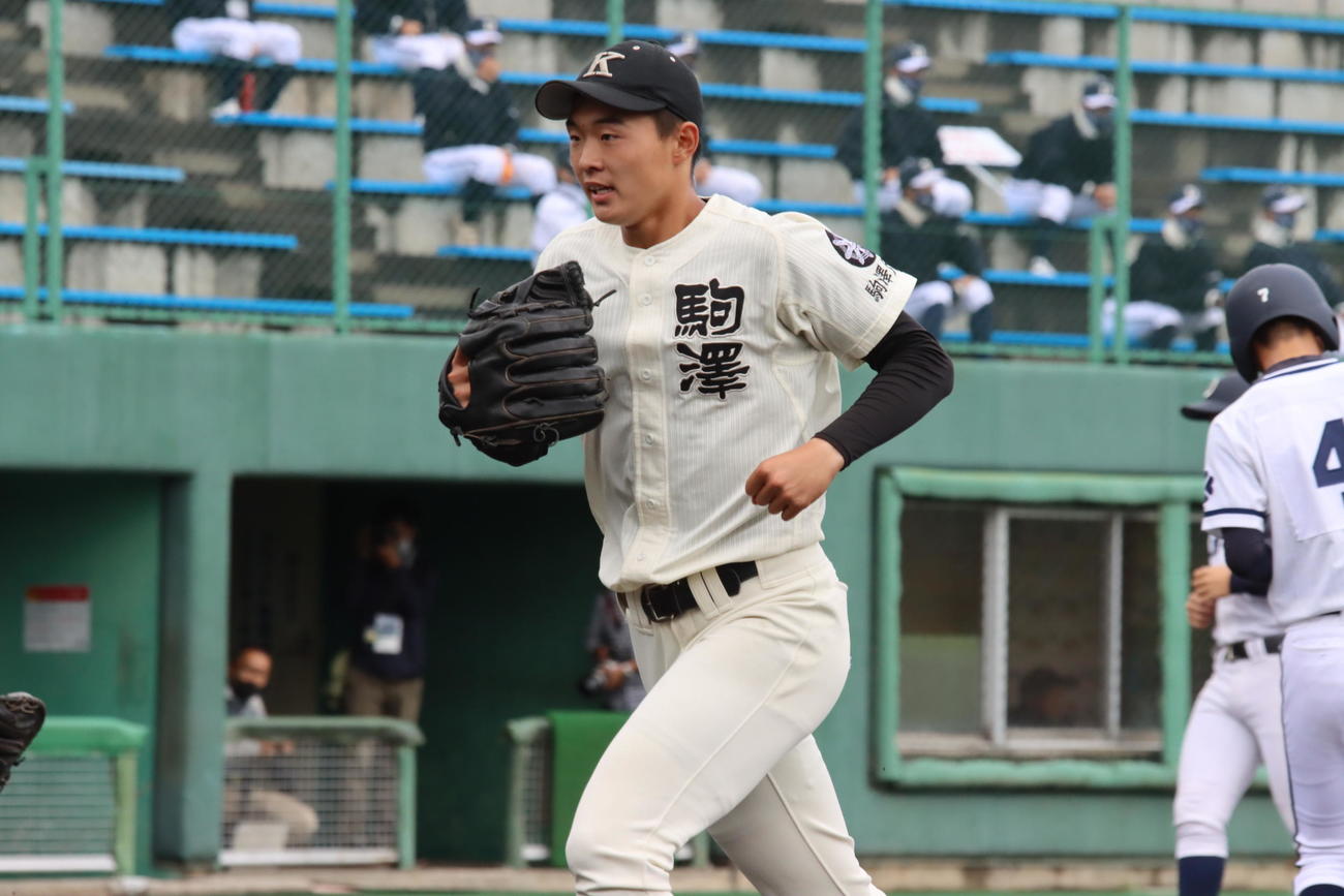 札幌第一対駒大苫小牧　7回途中から登板した駒大苫小牧・林（撮影・保坂果那）