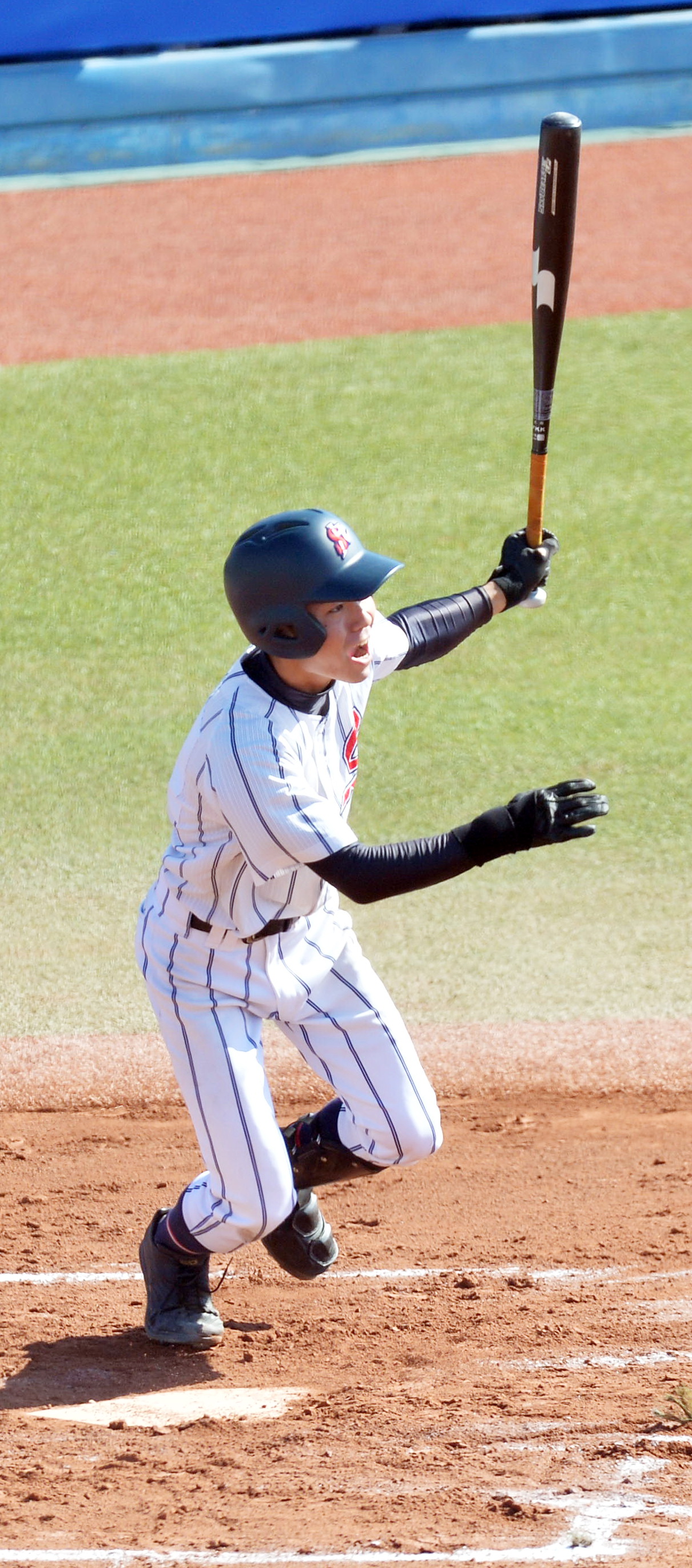 柴田対日大山形　1回表柴田2死満塁、2点適時打を放つ遠藤（撮影・佐藤究）