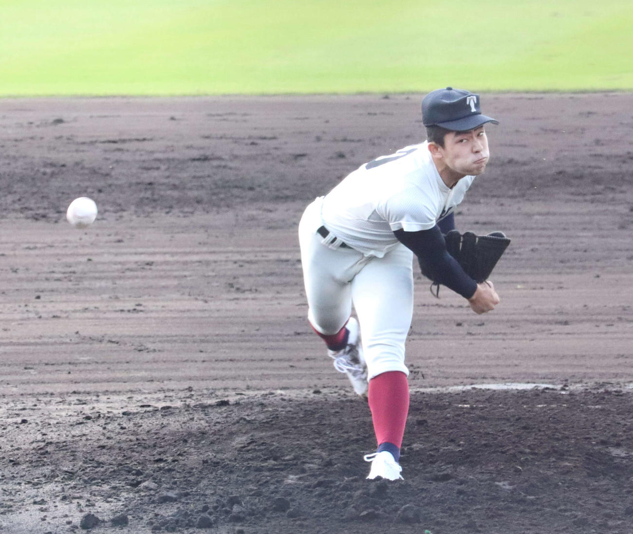 長田戦に3番手で登板した大阪桐蔭・関戸康介（撮影・望月千草）