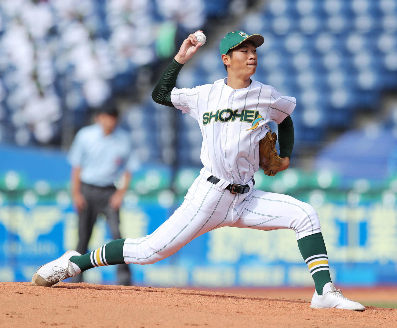 鎌倉学園対昌平　2回表鎌倉学園無死、力投する昌平・川島（撮影・河田真司）