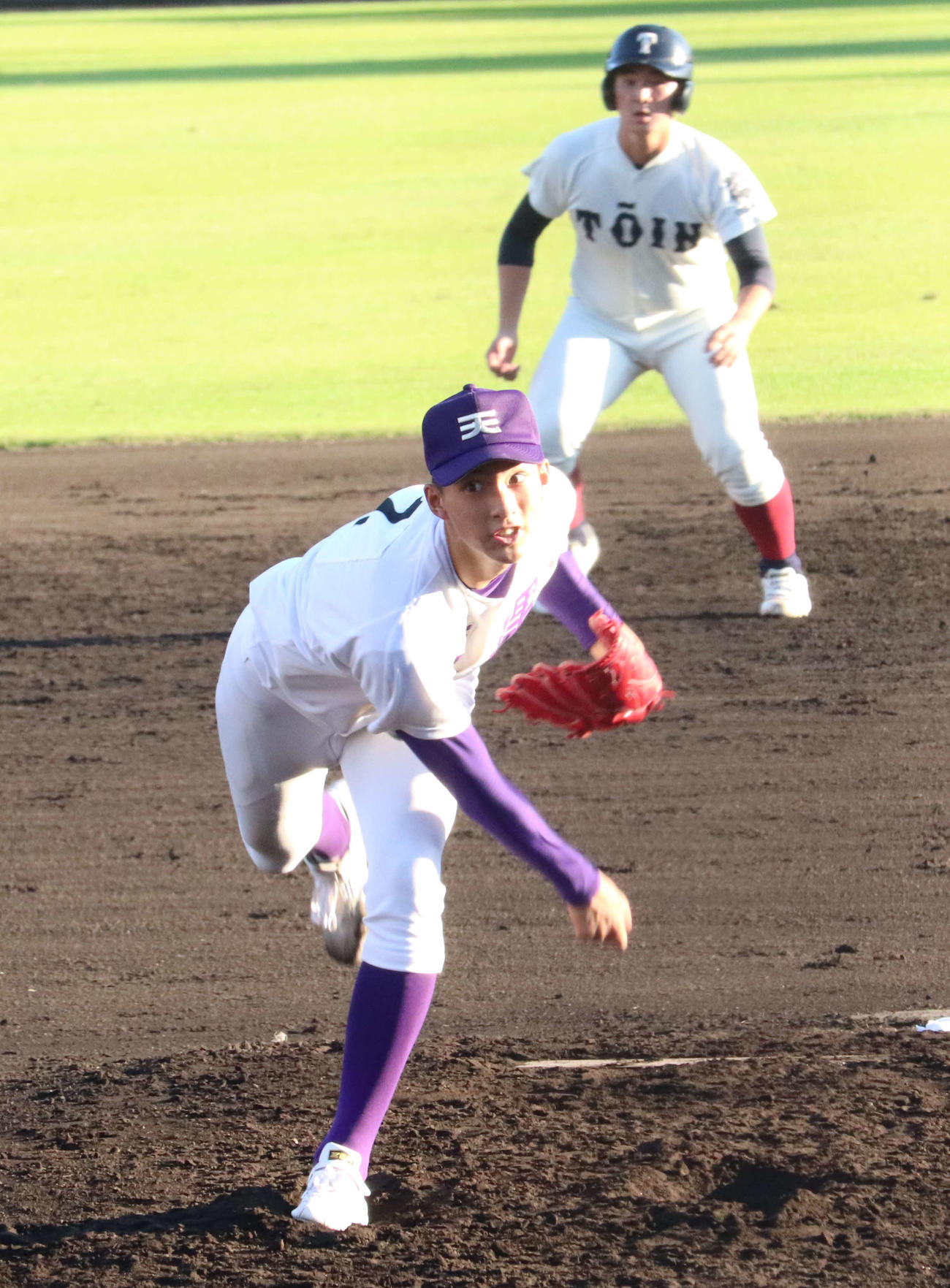大阪桐蔭対天理　先発した天理・達