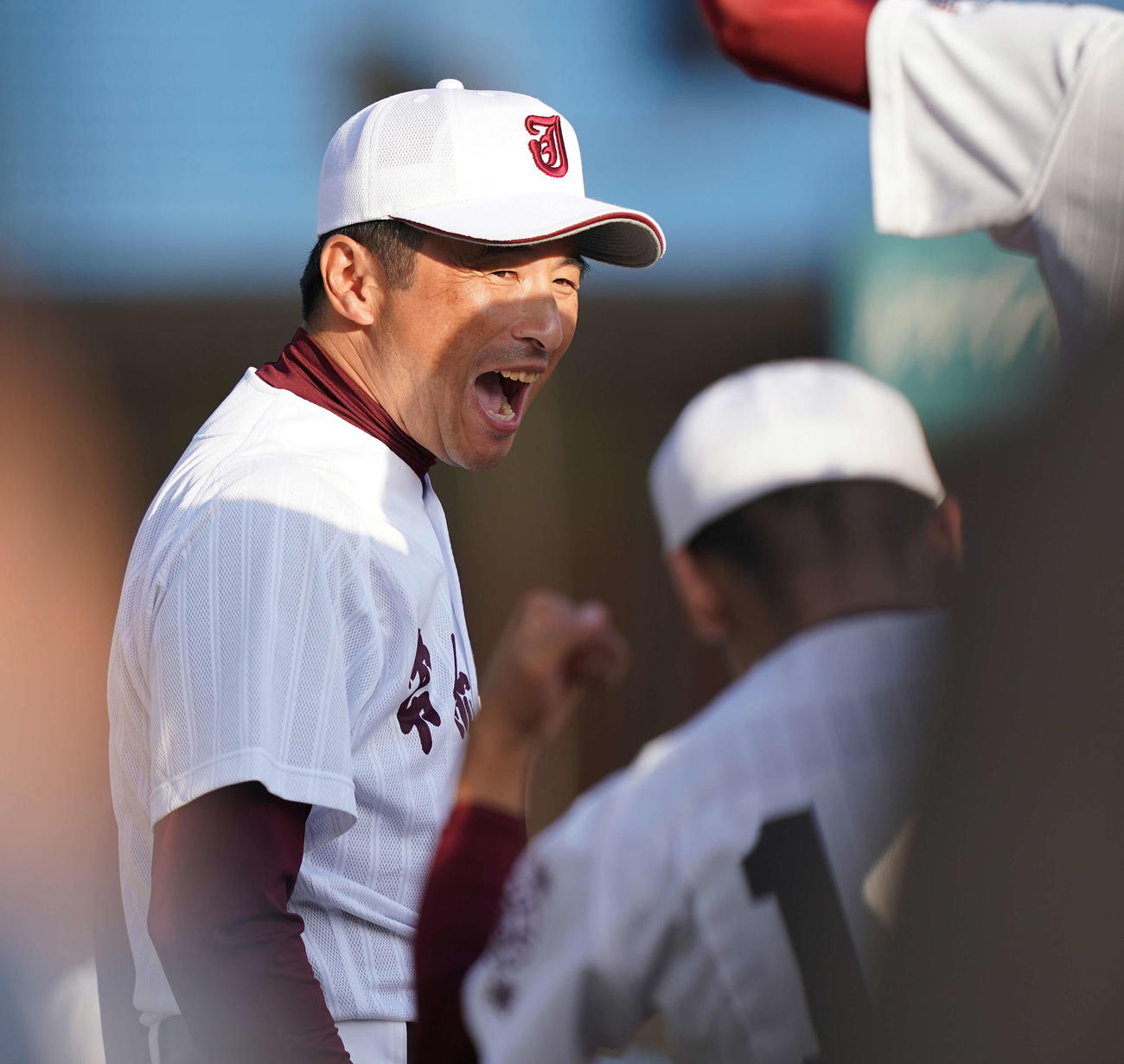 常総学院対木更津総合　木更津総合に快勝し準決勝進出を決め、ほえる常総学院・島田監督（撮影・鈴木みどり）
