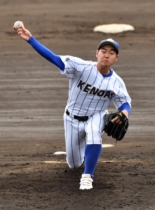 高崎健康福祉大高崎対国学院栃木 先発した高崎健康福祉大高崎・野中(撮影・柴田隆二)