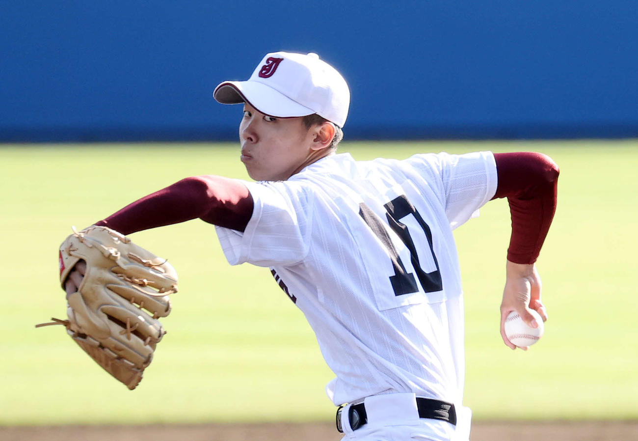 東海大甲府対常総学院　力投する常総学院・大川（撮影・鈴木正人）