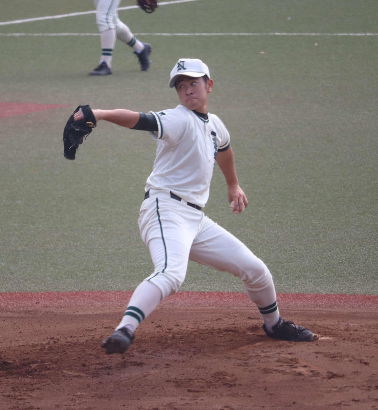 二松学舎大付対佼成学園　先発し、5回3安打無失点10奪三振と好投した二松学舎大付・秋山（撮影・湯本勝大）