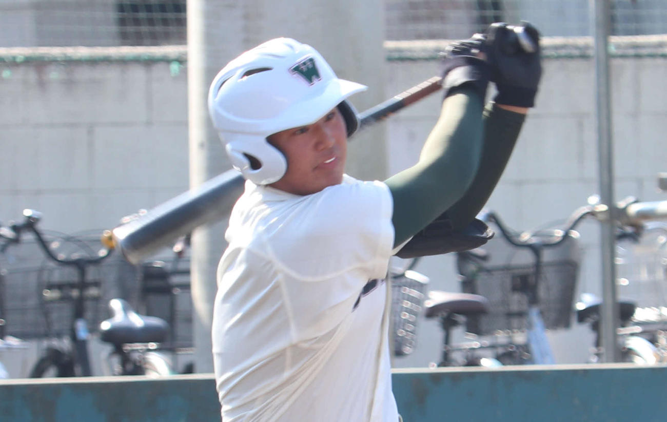大阪偕星との練習試合に先発出場し、8回に右前安打を放つ市和歌山・松川