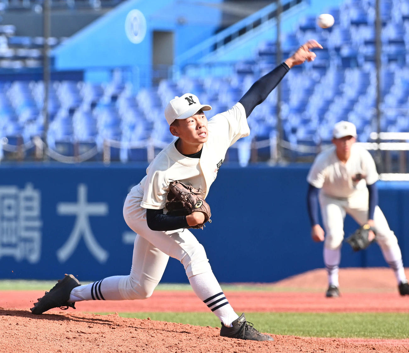 東海大菅生対日大三　日大三2番手で登板する宇山（撮影・山崎安昭）