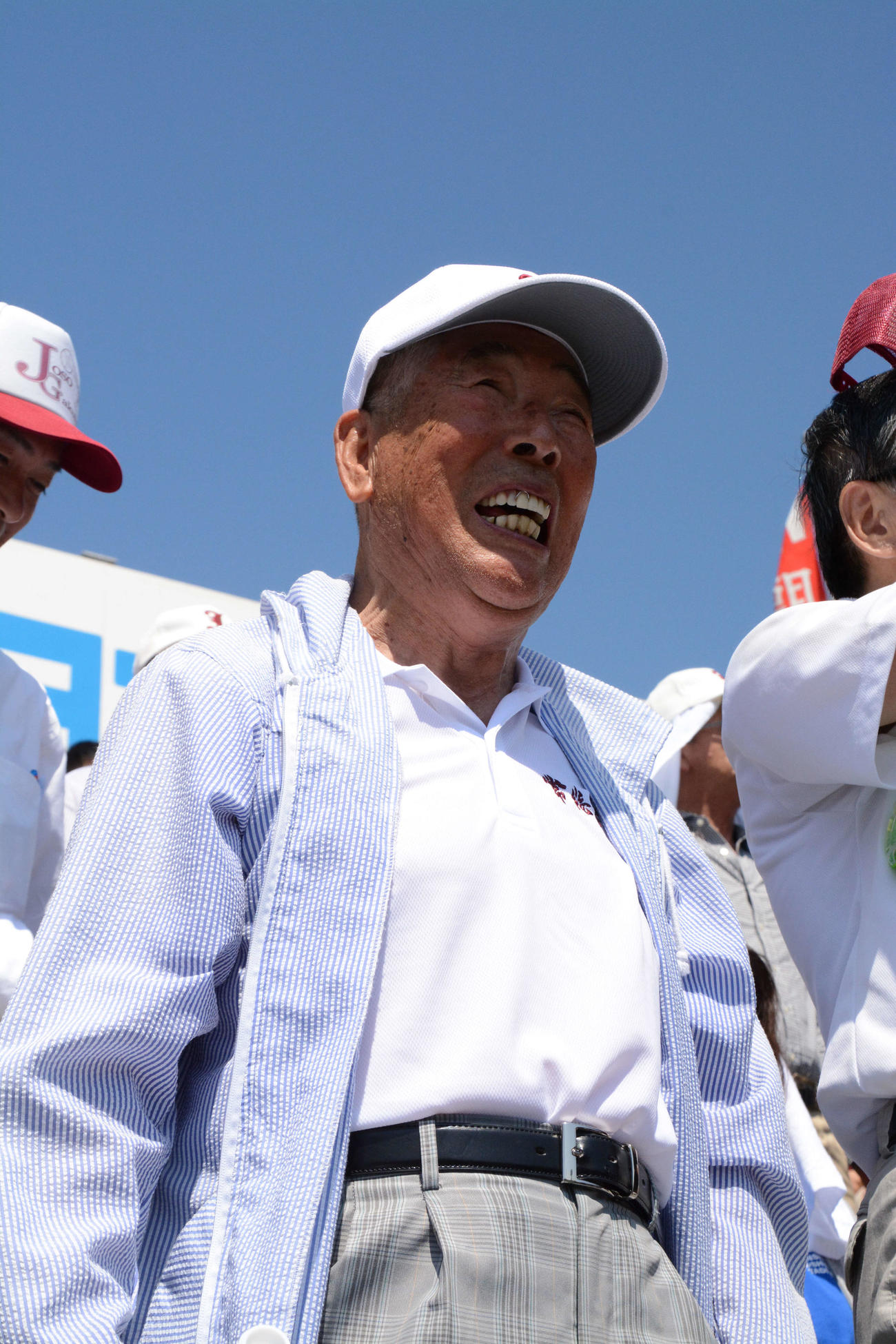 常総学院対福井商　勝利が決まり、笑顔を見せる常総学院・木内幸男前監督