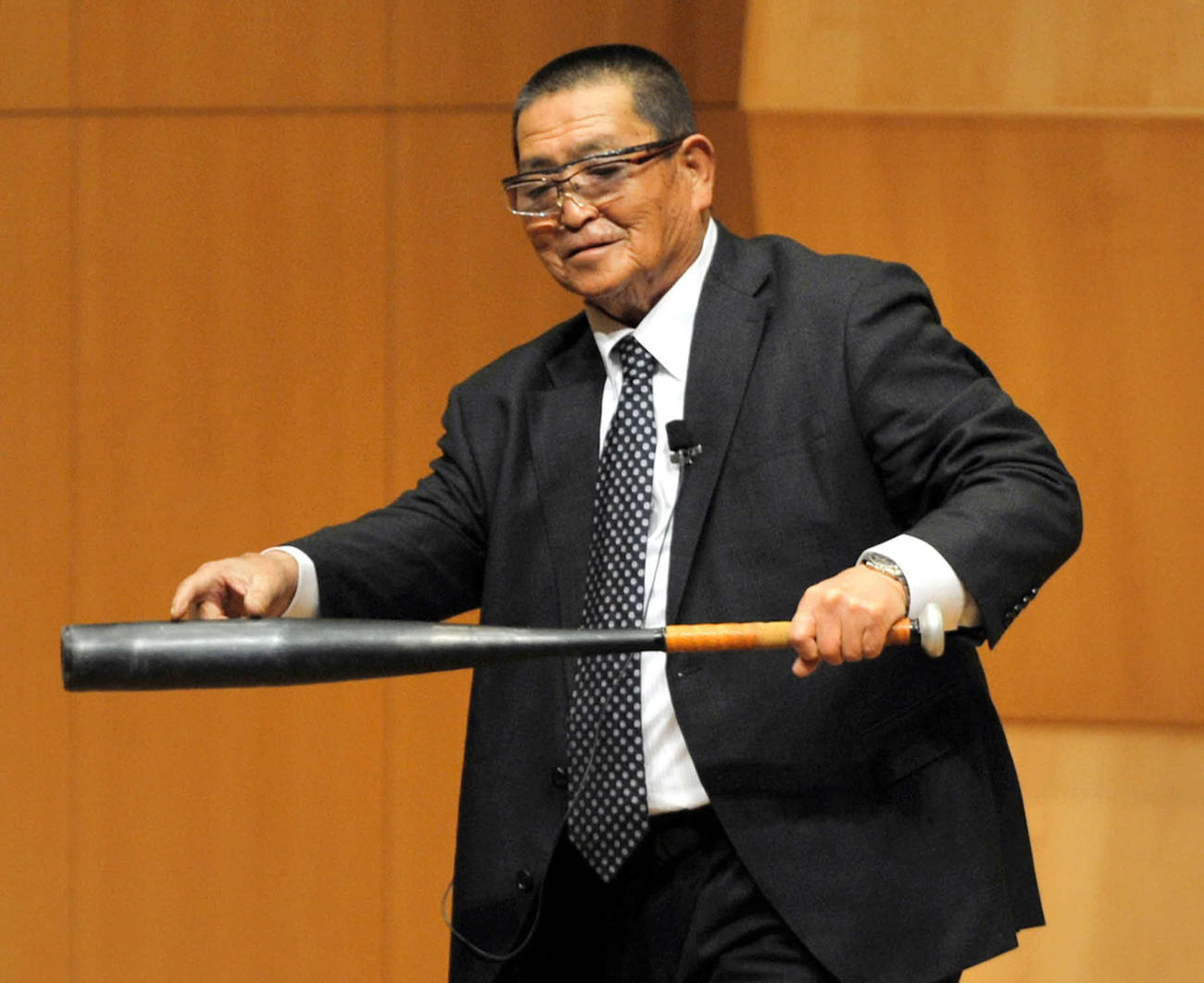宮城高野連の指導者講習会で講演する元横浜高部長の小倉氏