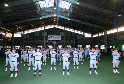 センバツ出場を喜ぶ仙台育英の選手たち（撮影・相沢孔志）