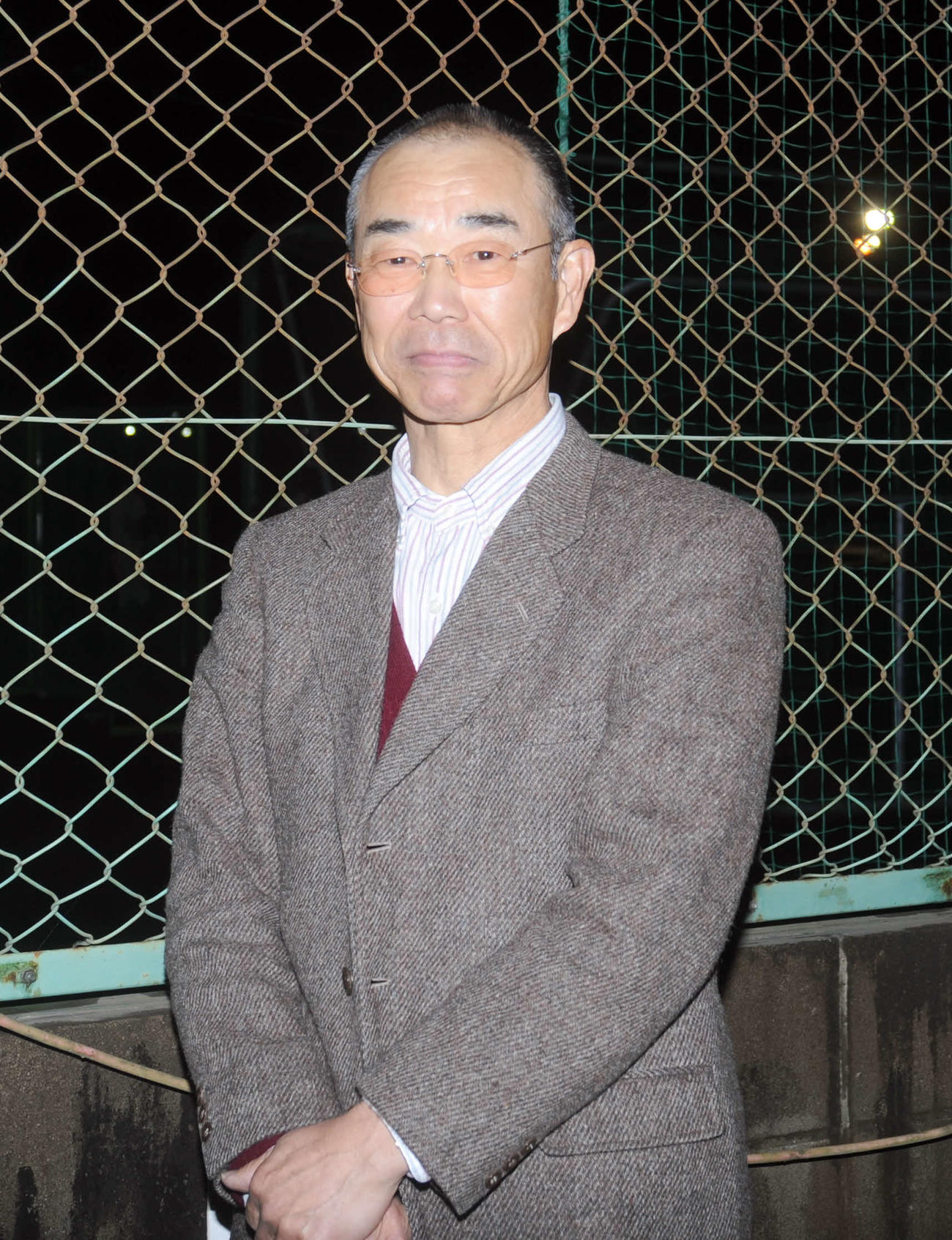 母校のセンバツ初出場を喜ぶ三島南高の諏訪部OB会長