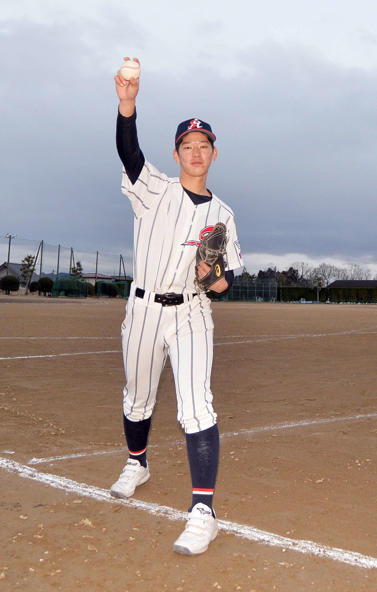 谷木投手「生命線は制球力」聖地で満開の花咲かす - 高校野球写真ニュース : 日刊スポーツ