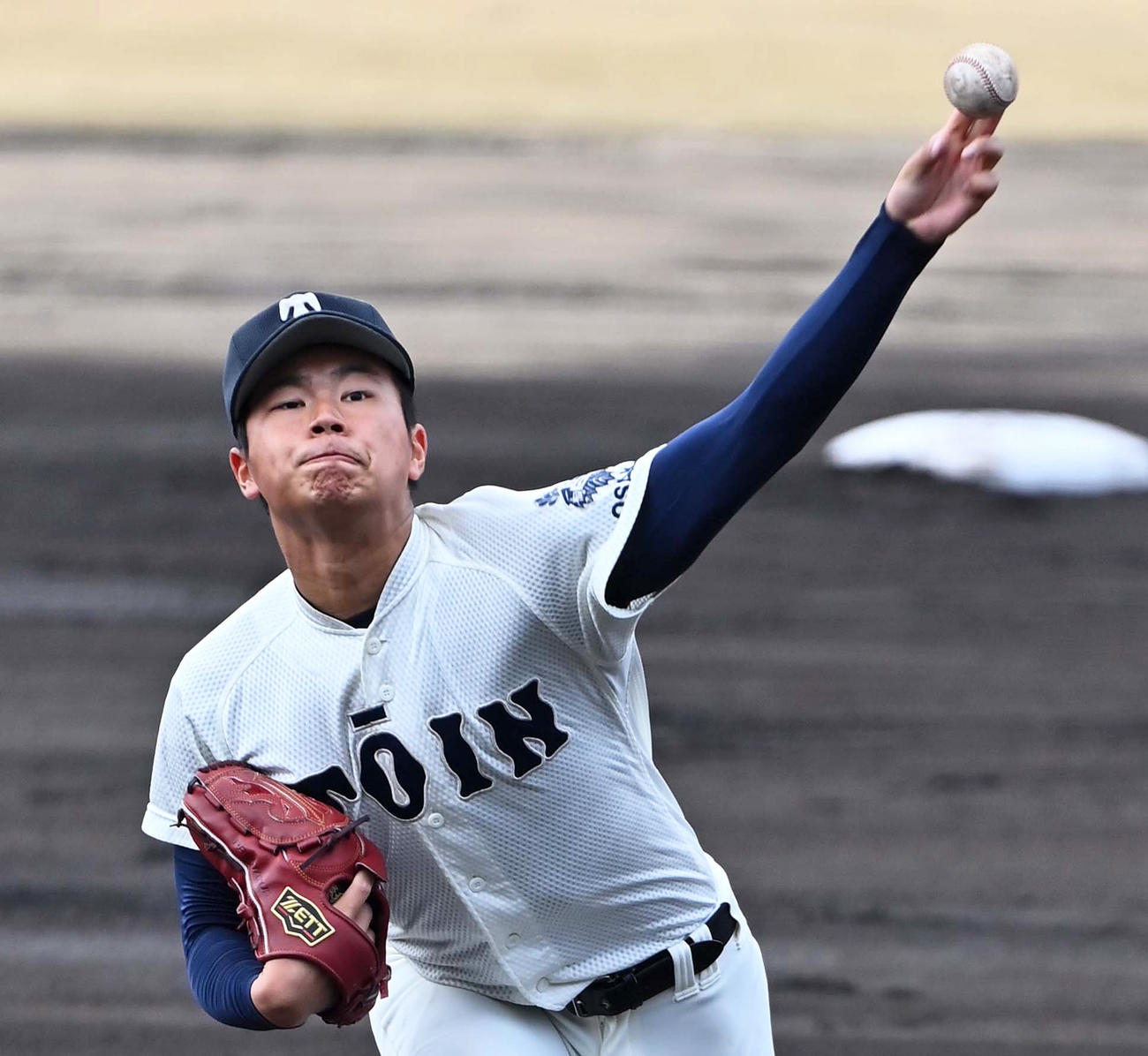 京都外大西戦に先発し4回無失点に抑えた大阪桐蔭・松浦（撮影・上田博志）