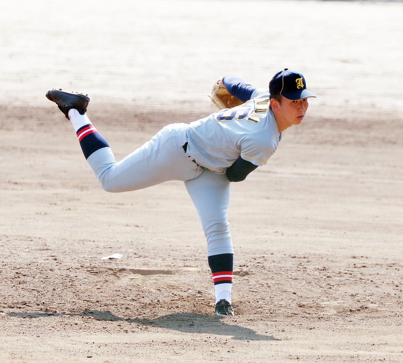 高知対仙台育英　先発した仙台育英・伊藤（撮影・佐藤究）