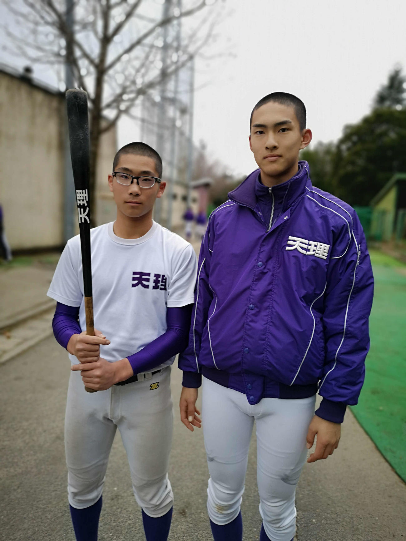 瀬千皓（左）と達孝太（2020年1月12日撮影）