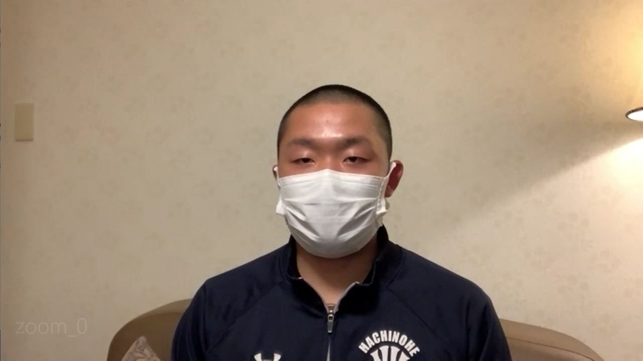 オンライン取材に応じる八戸西・津嶋