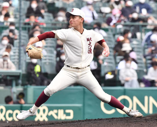福岡大大濠対大崎　福岡大大濠先発毛利海大（撮影・上田博志）