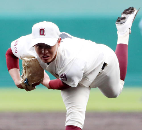 福岡大大濠対大崎　大崎戦に先発する毛利（撮影・加藤哉）
