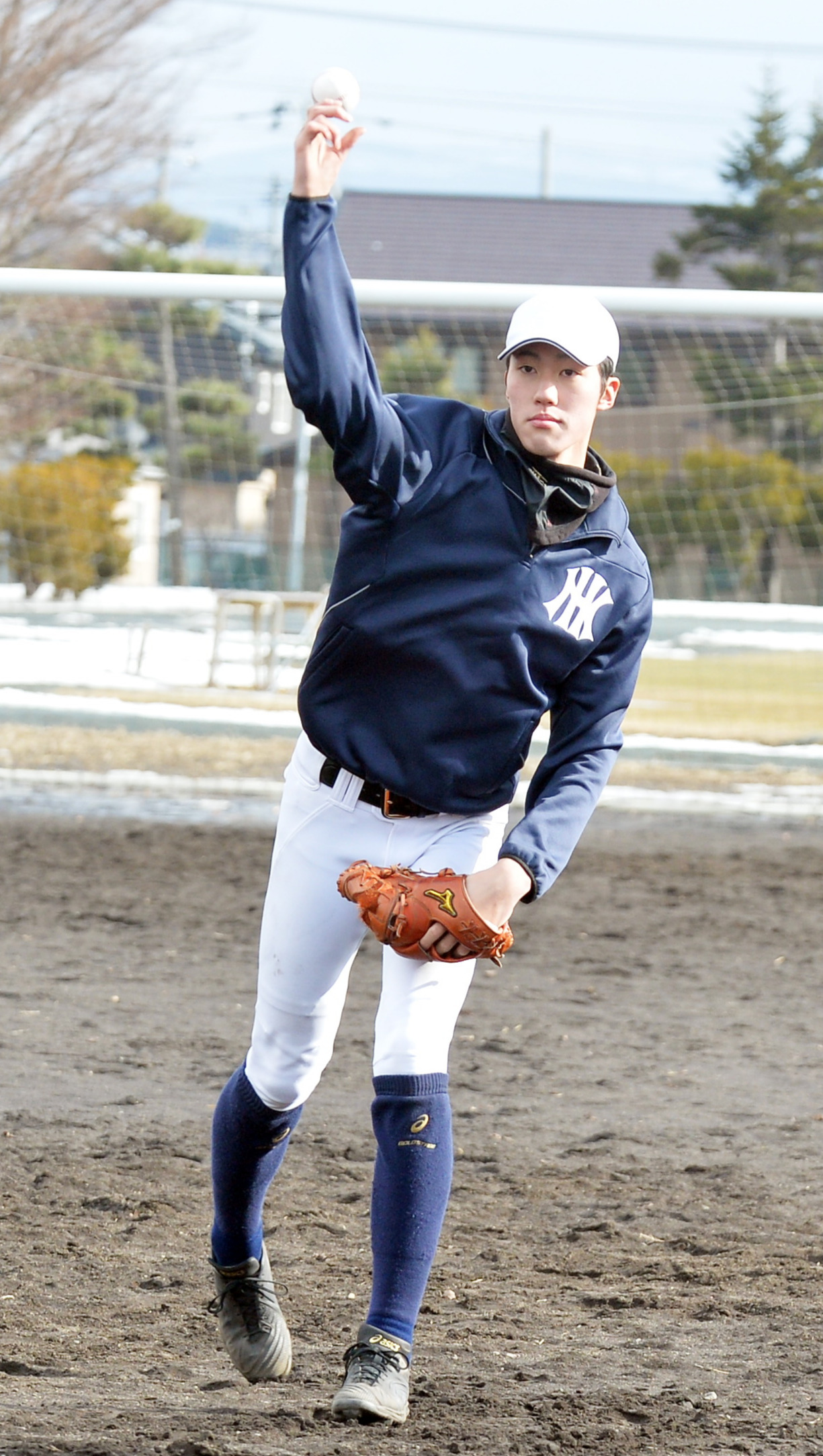 甲子園での快投を誓う八戸西のエース福島（2021年2月11日撮影）