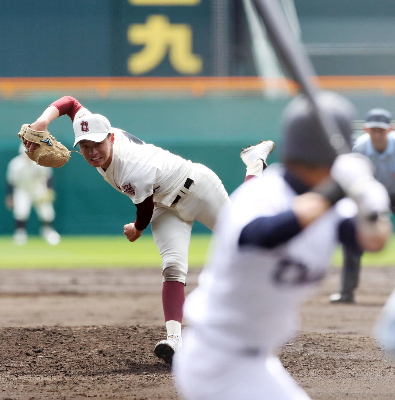 福岡大大濠対大崎　大崎打線相手に力投を見せる福岡大大濠・毛利（撮影・加藤哉）
