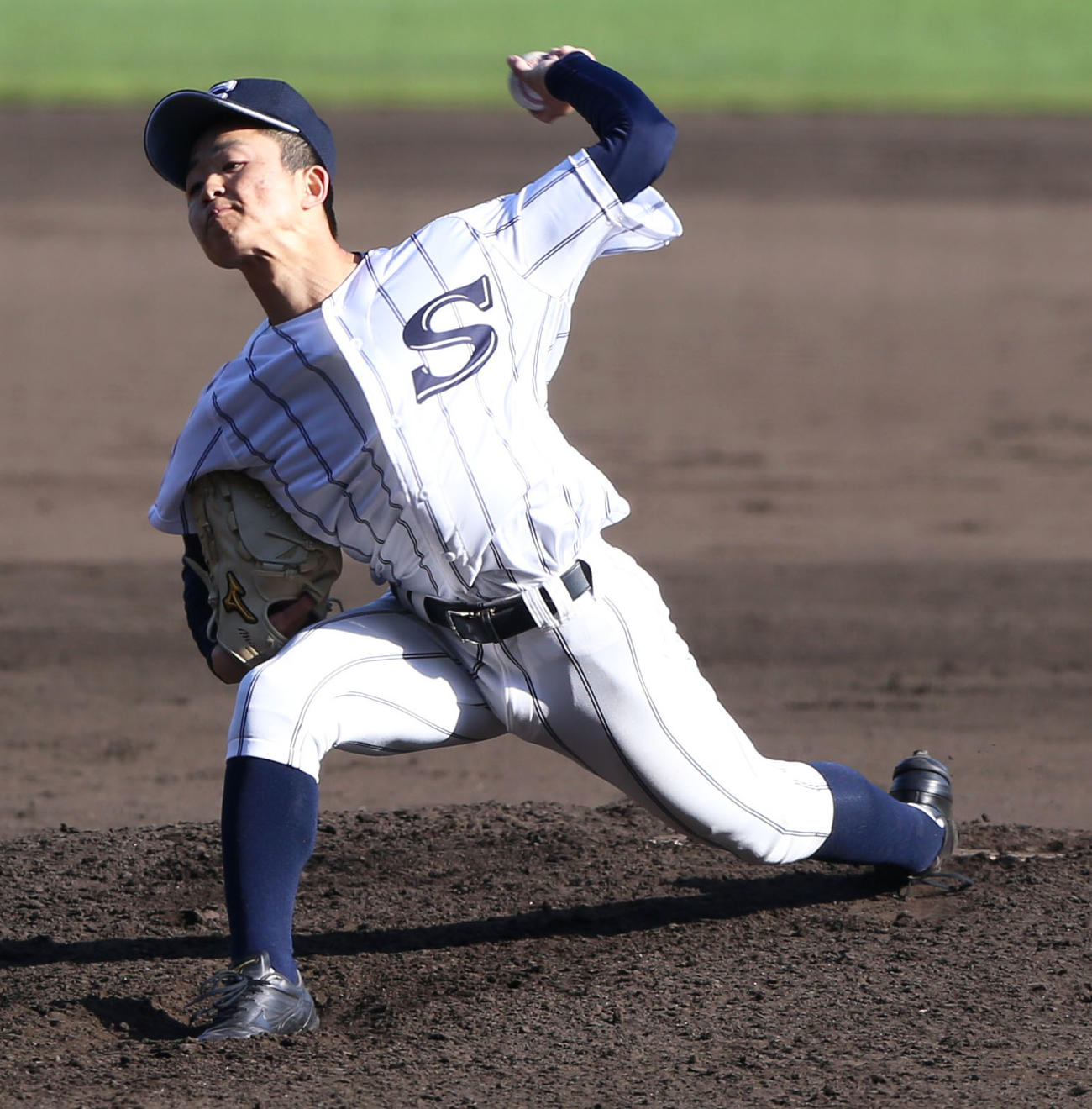 上田西対広島新庄　8回表上田西1死二塁、花田に代わって秋山が登板する（撮影・上山淳一）