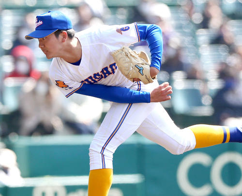 県岐阜商対市和歌山　7回、県岐阜商2番手で登板の松野（撮影・上山淳一）