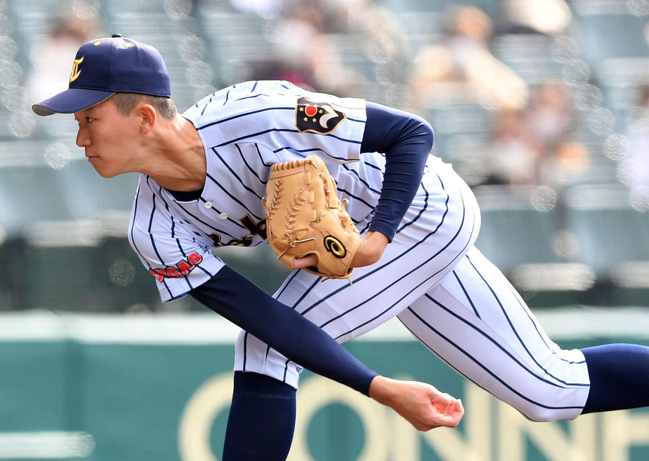 聖カタリナ学園対東海大菅生　東海大菅生先発の鈴木泰（撮影・滝沢徹郎）　