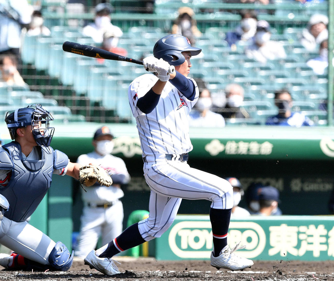 京都国際対柴田　1回裏柴田1死三塁、菅野は中前適時打を放つ（撮影・滝沢徹郎）　