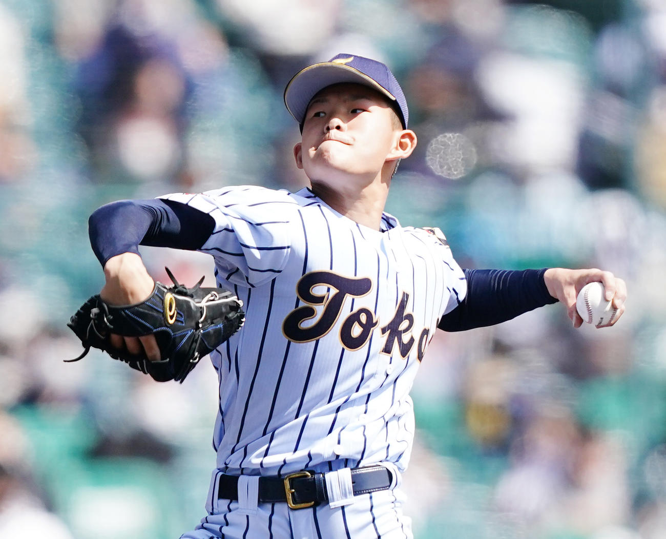 京都国際対東海大菅生　６回から２番手で登板した東海大菅生・松永（撮影・菅敏）