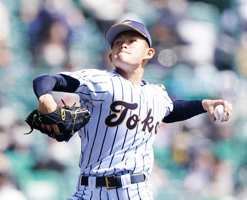 京都国際対東海大菅生　６回から２番手で登板した東海大菅生・松永（撮影・菅敏）